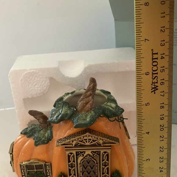 Party lite pumpkin cottage candle holder brand new - Picture 3 of 6
